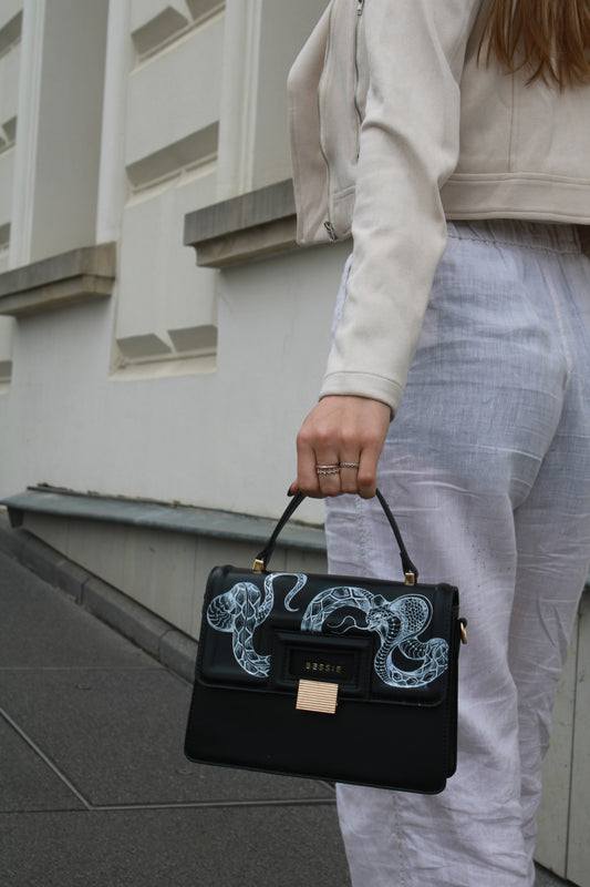 No.002 - golden Cobra