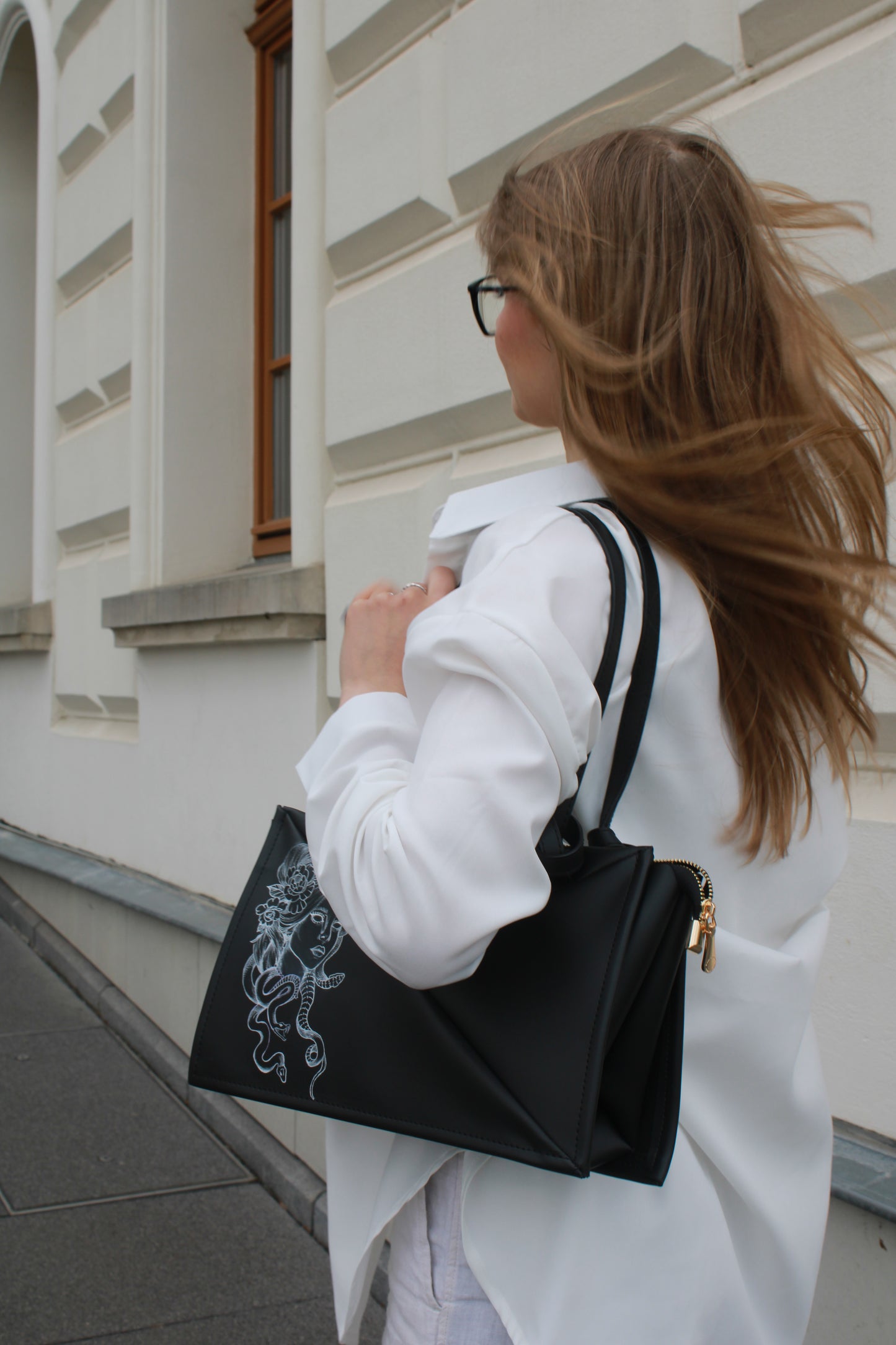 No. 008 - ancient goddess