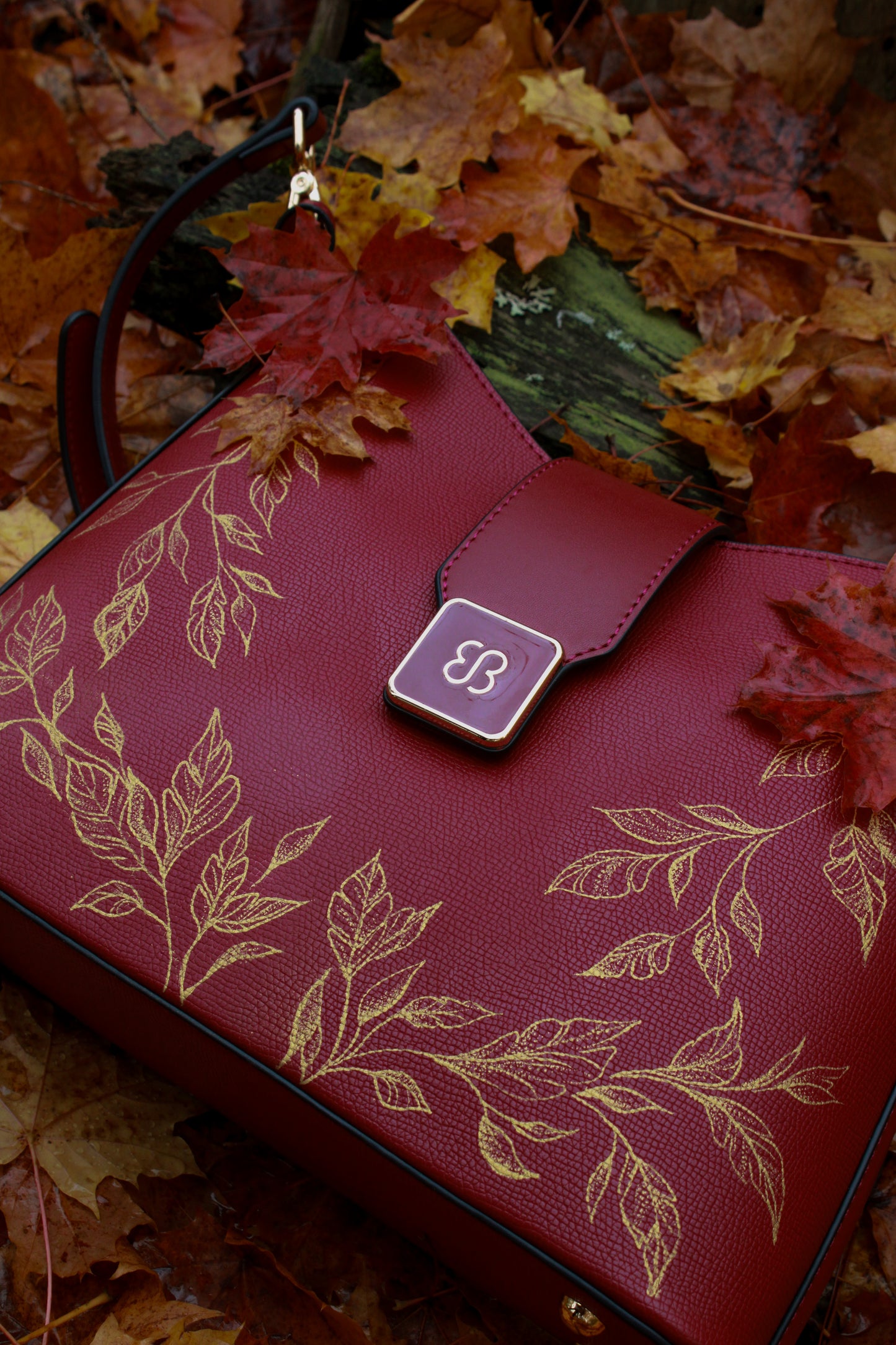 No. 011 - Burgundy Queen